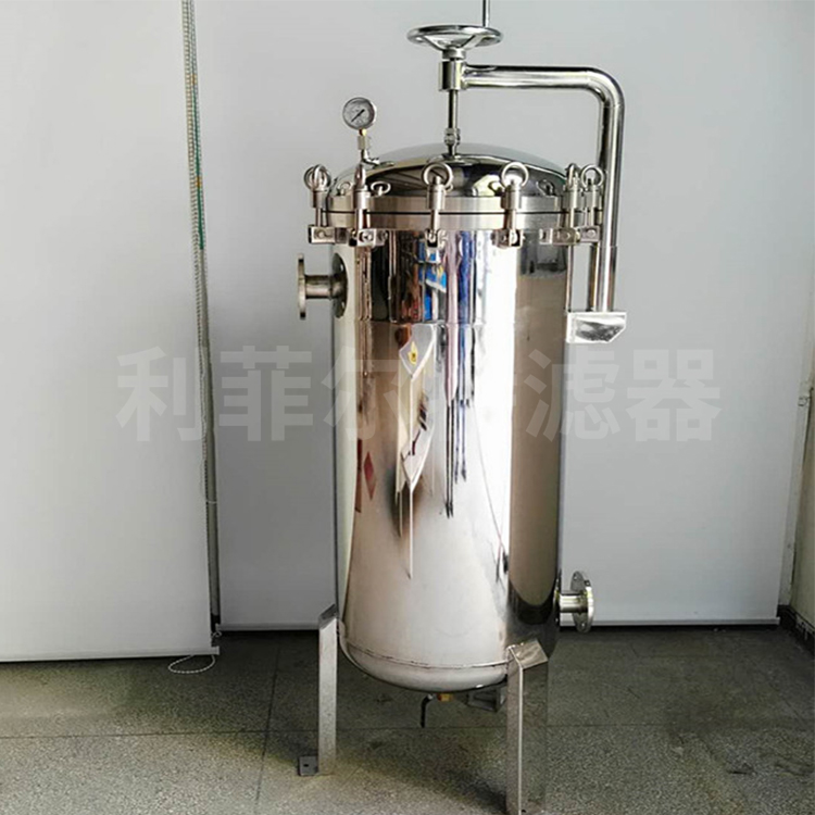 純化水設(shè)備中保安過(guò)濾器的工作原理是什么? 純化水設(shè)備中保安過(guò)濾器的工作原理是什么?